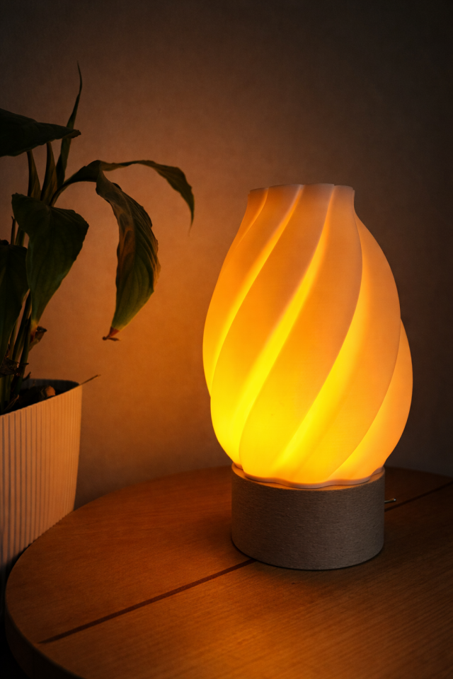 Flamea Dekoratif Masa Lambası Meşe Taban