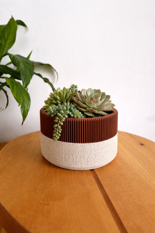 Linea Terra Modern Çizgili ve Dokulu Dekoratif Saksı